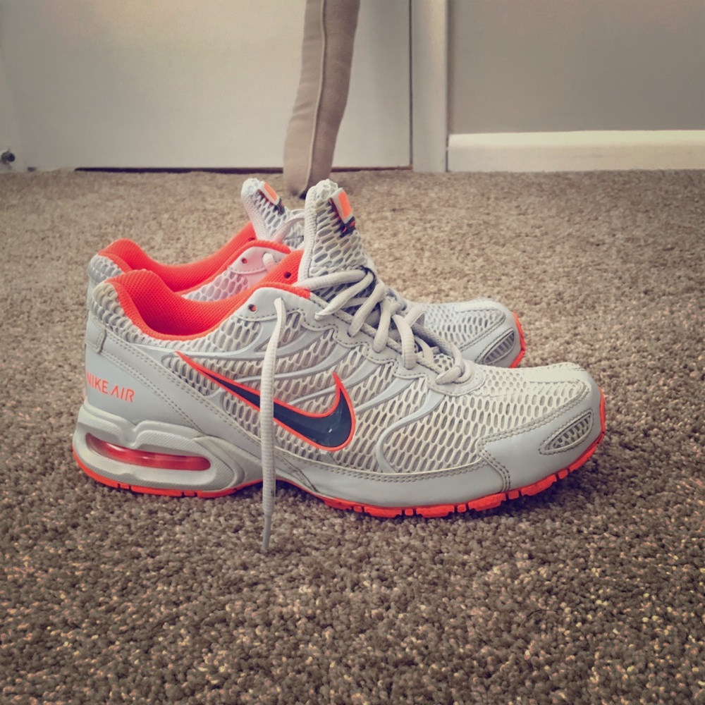 Men’s Nike air max torch 4
